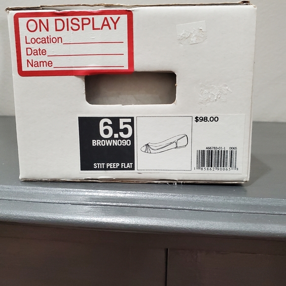 Brown Leather open toe flats Banana Republic 6.5 - Picture 3 of 7